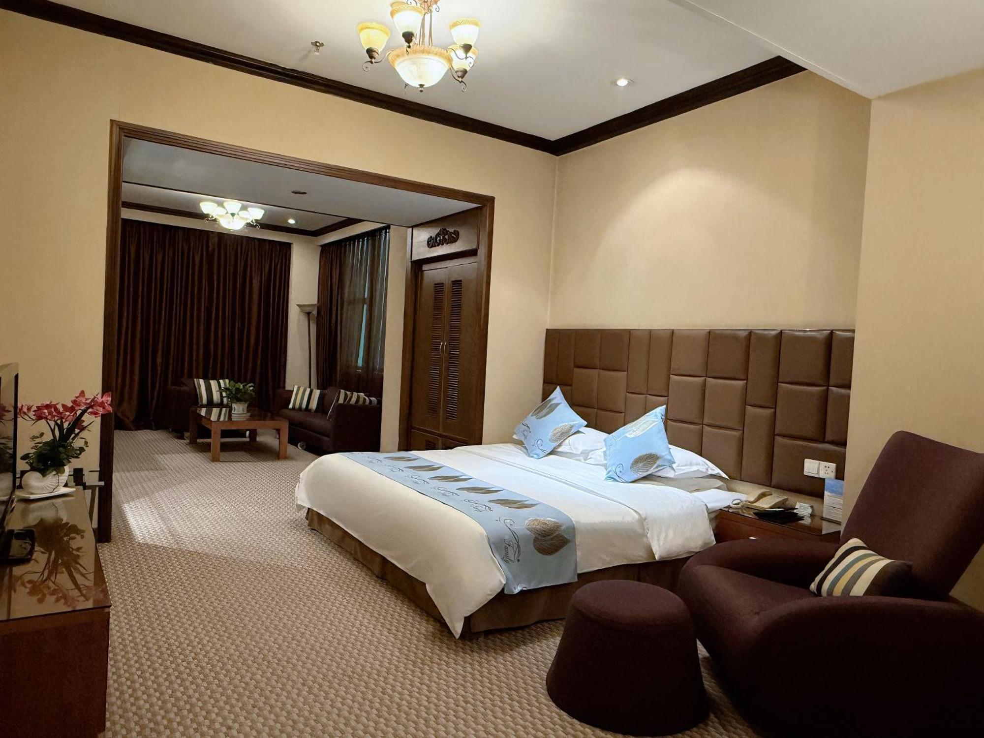 Chongqing Milky Way Hotel מראה חיצוני תמונה